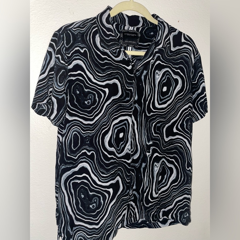 Men’s Pattern Button Down Shirt - image 1